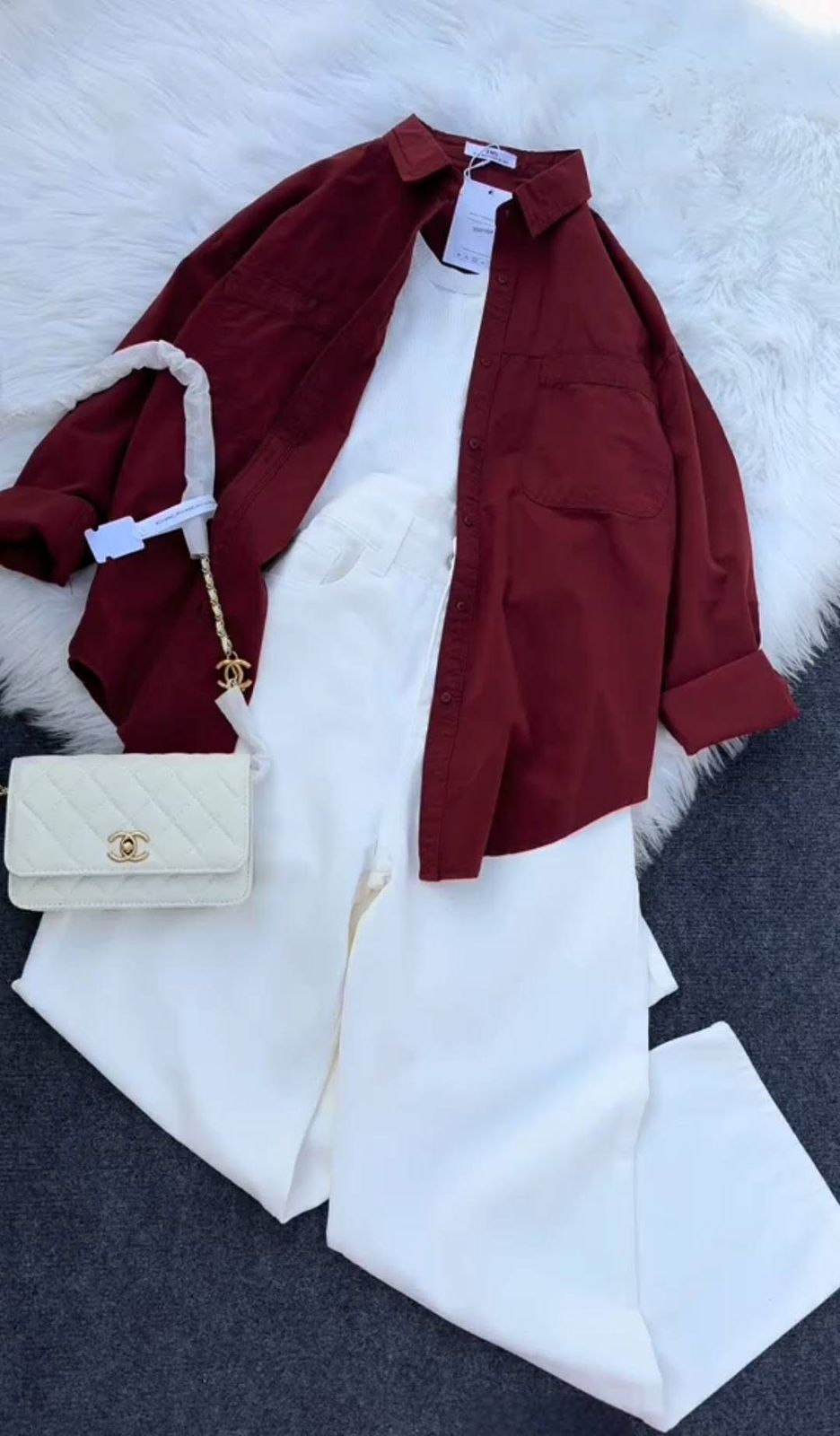 BUTTON DOWN SHIRT WITH WIDE LEG JEANS