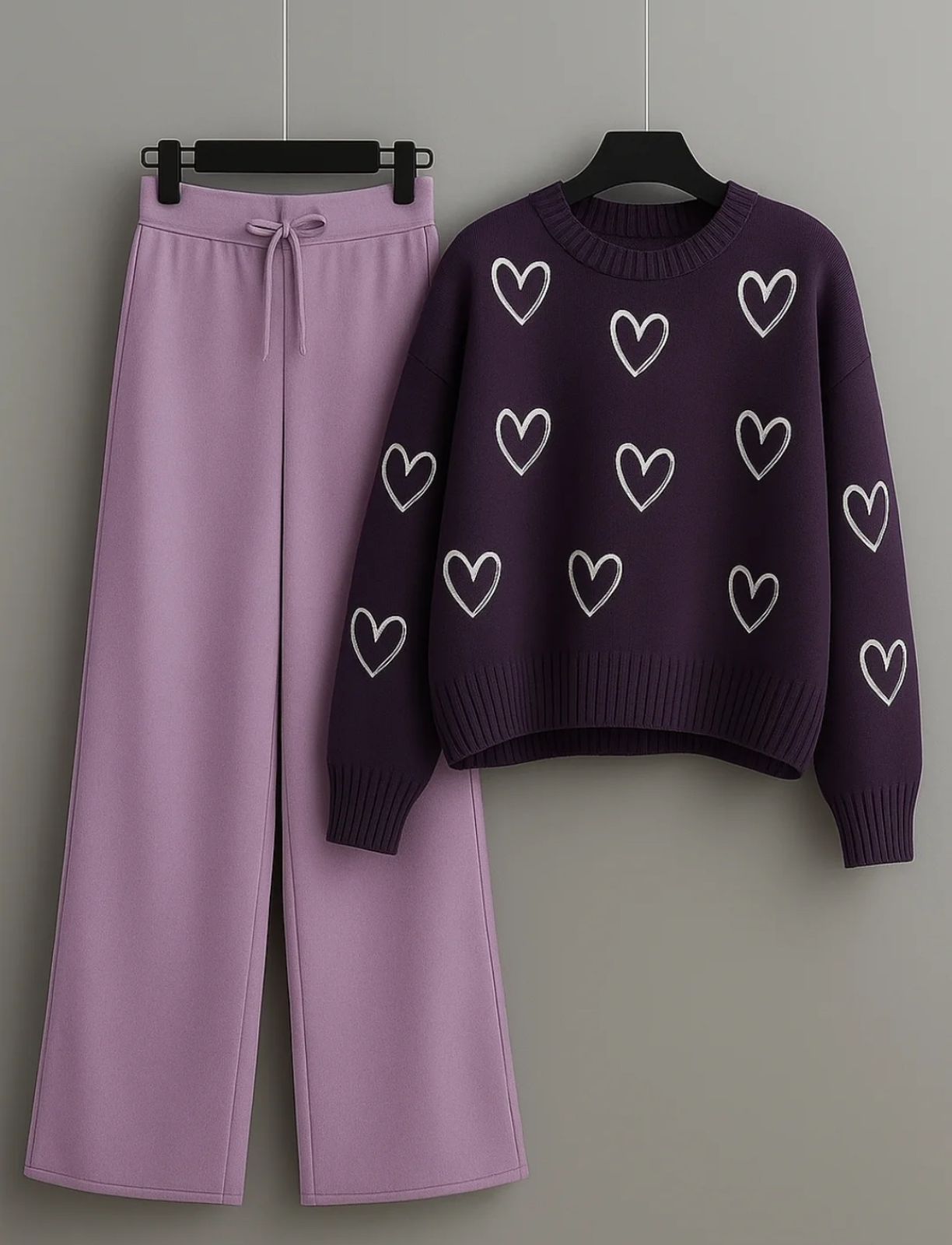 Sweatshirt With Flapper Unfilled Heart
